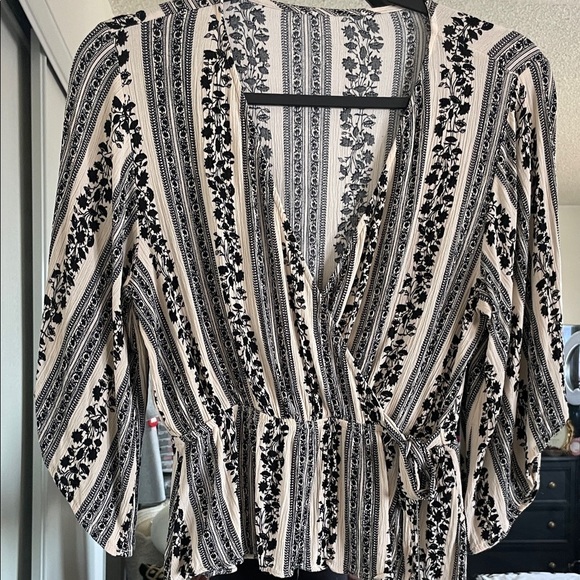 Floral Striped Wrap Top - Black and Cream - Picture 4 of 7